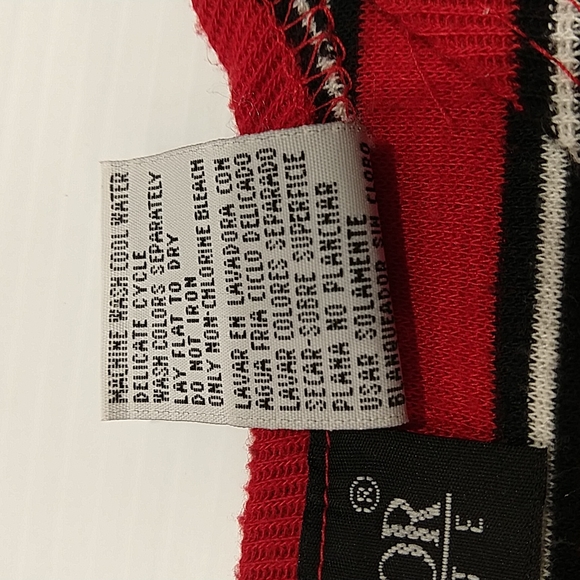 Sag Harbor Red White/Black Striped SS Top - Picture 4 of 4